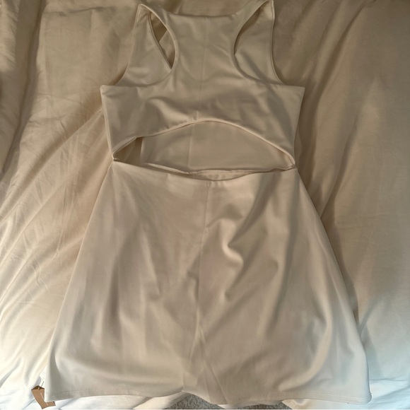 Reformation || Naomi Ecomove Active Dress Cutouts White L NWT - Picture 3 of 4